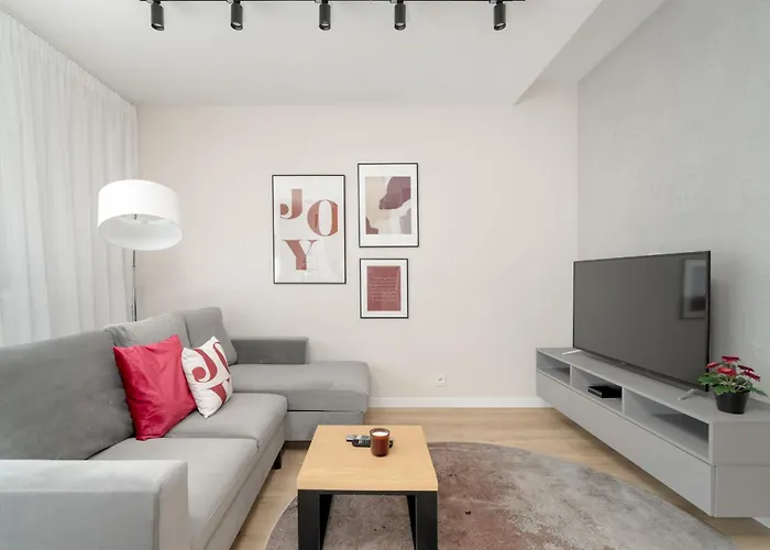 Apartament W Zielonej Okolicy Poznania Z Parkingiem By Noclegi Renters