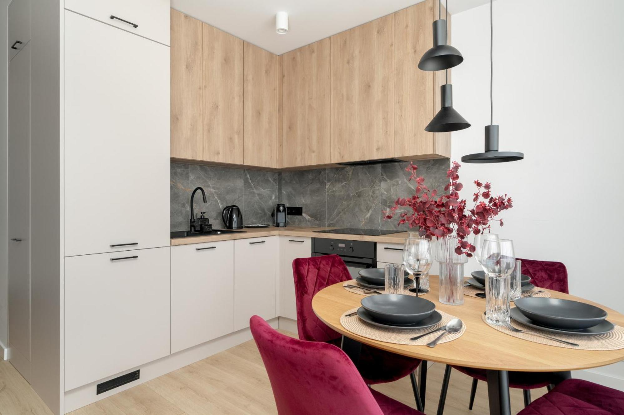 Apartment W Zielonej Okolicy Poznania Z Parkingiem By Renters *