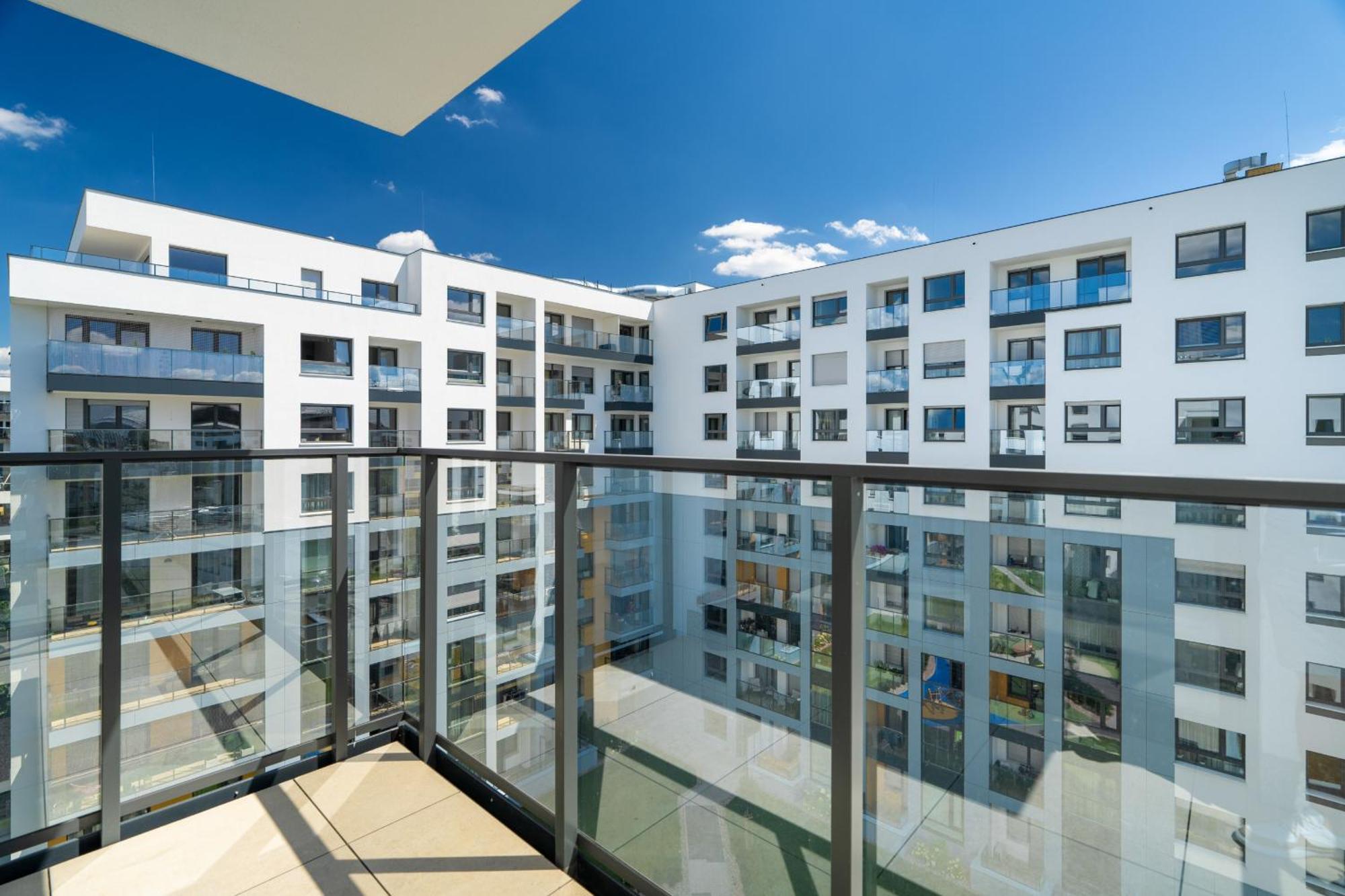 W Zielonej Okolicy Poznania Z Parkingiem By Renters Apartmán Poznaň